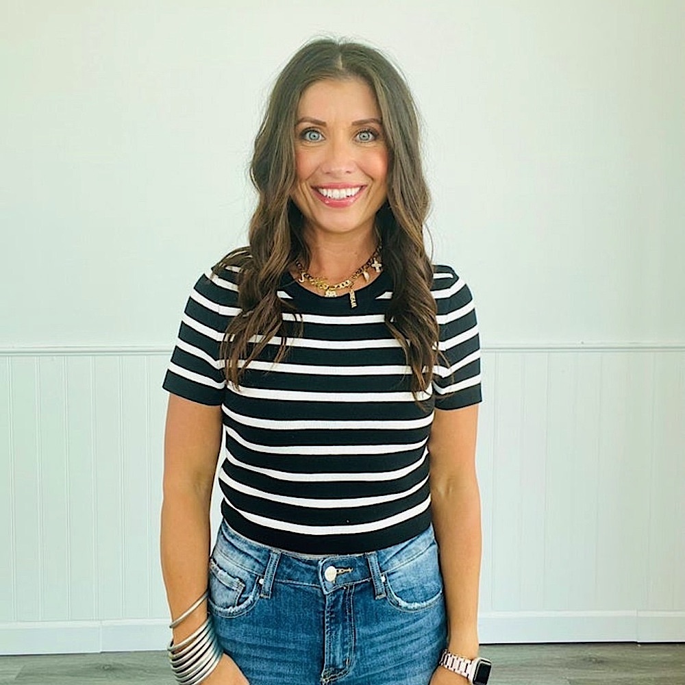 🎉SALE🎉 🆕🖤EVENUEL: BLACK/WHITE Short Sleeve Stripe Top LARGE